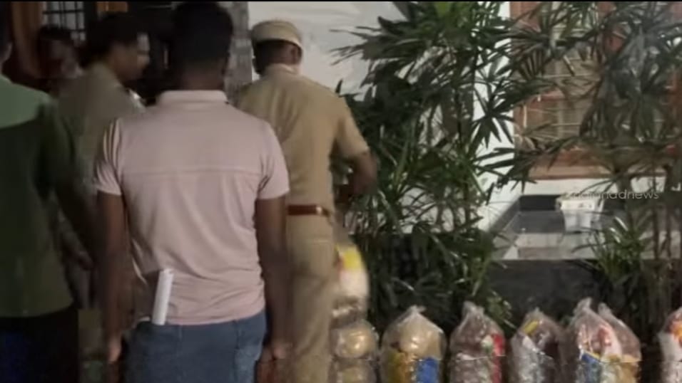 WhatsApp Image 2025-12-04 at 08.22.12_3549f409